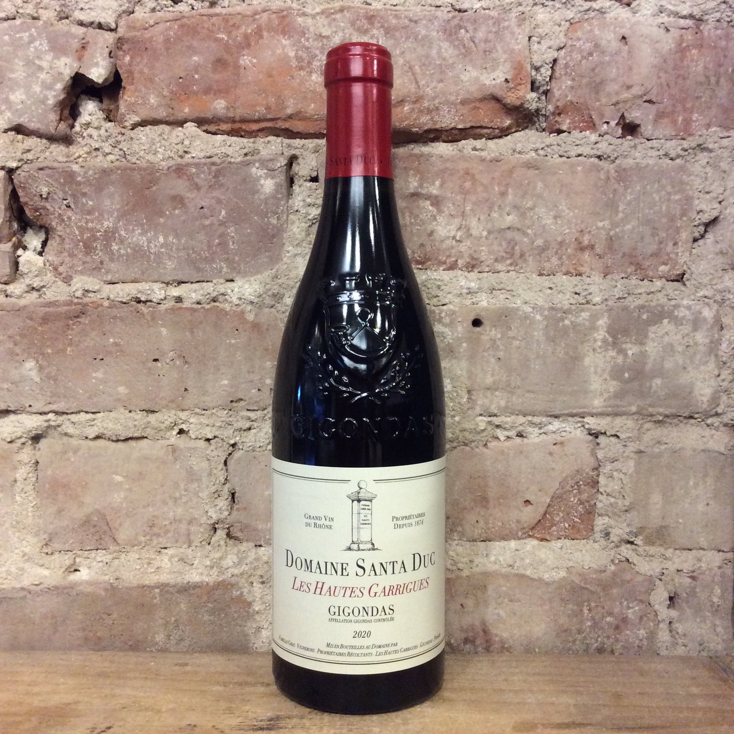 Domaine Santa Duc Gigondas Les Hautes Garrigues 2020 750mL