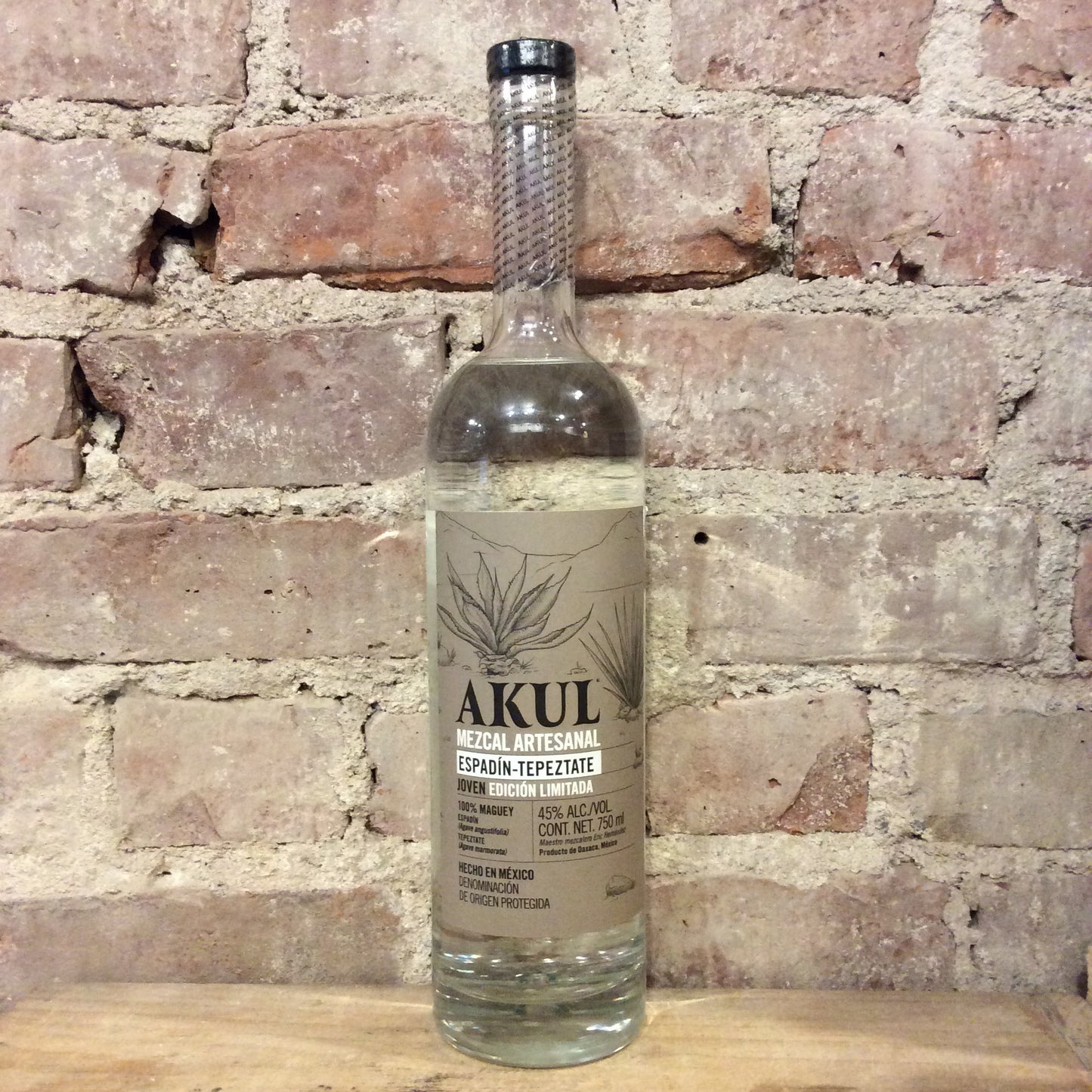 Akul Mezcal Espadin Tepeztate Joven 750mL
