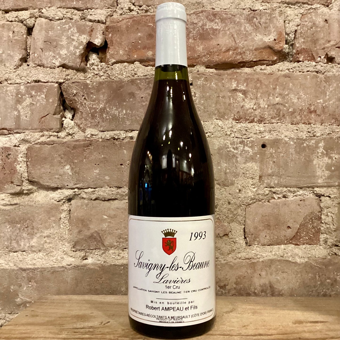 Domaine Robert Ampeau et Fils Savigny les Beaune 1er Cru 'Les Lavieres' 1993 750mL