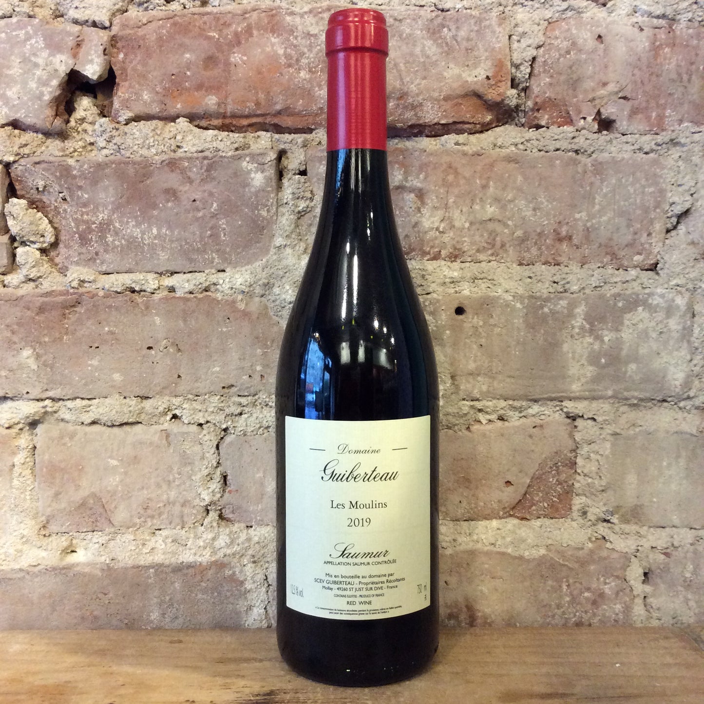 Guiberteau Saumur Rouge Les Moulins 2019 750ml