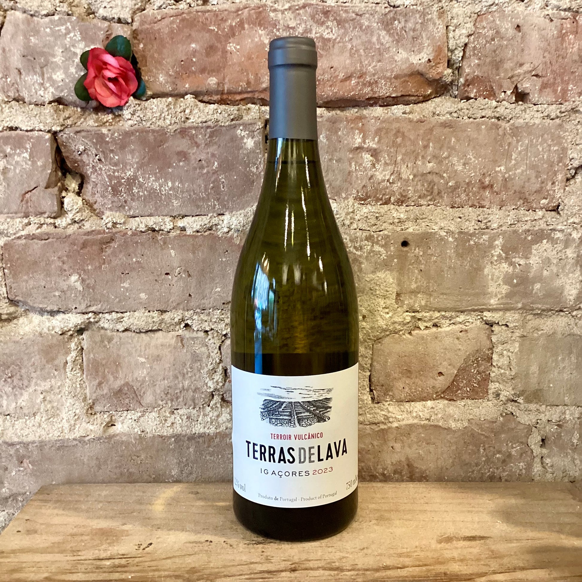 Cooperativa Vitivinicola da Ilha do Pico Acores Terras de Lava Branco 2023 750ml