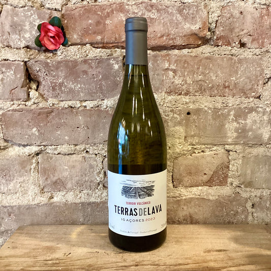 Cooperativa Vitivinicola da Ilha do Pico Acores Terras de Lava Branco 2023 750mL